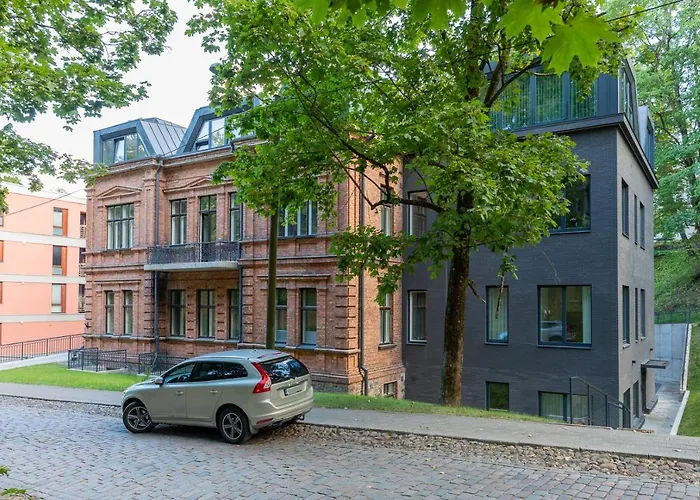 Vallikraavi Lux * Tartu